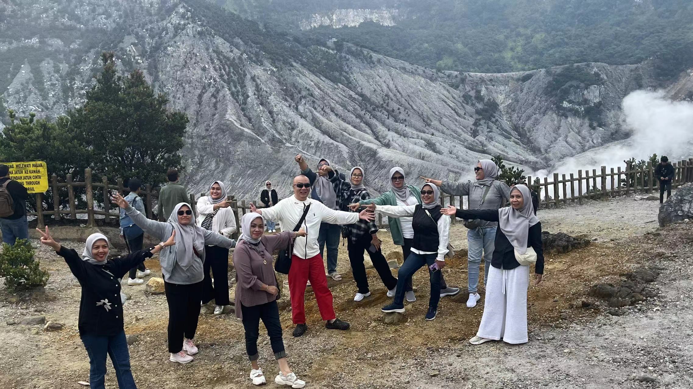 火山溫泉釋愜意，考察落幕續新篇 —— 畢友東盟之行收官